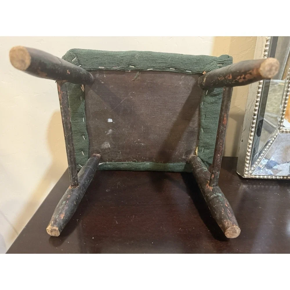 Vintage Floral Needlepoint Footstool Wood Rectangular  Green‎ ~9x12